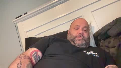 Snapshot of asilnjd chatting on 12-17-25, 05:52 Asilnjd call me sil online show from 12-17-25, 05:52