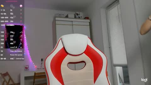 Caroline online show from 03-09-26, 01:15