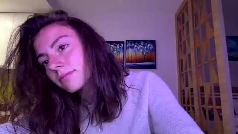 Snapshot of asleyfabello chatting on 06-22-26, 12:46 Monica online show from 06-22-26, 12:46