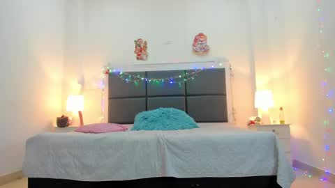  Aslhyn  online show from 12-24-24, 12:00