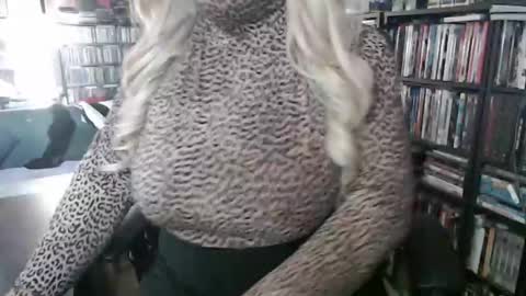 Aspen Vale online show from 10-06-25, 09:34