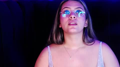 Snapshot of aspenruss chatting on 09-19-25, 03:30 online show from 09-19-25, 03:30