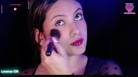 Snapshot of aspenruss chatting on 10-05-25, 05:55 online show from 10-05-25, 05:55