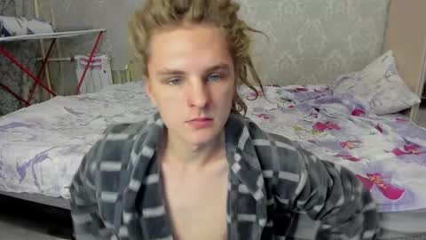 asphalt surfer online show from 10-19-25, 10:27