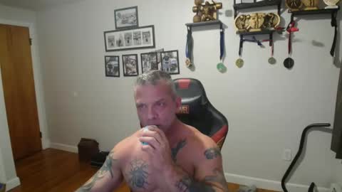 Snapshot of ass_chaser_1 chatting on 09-09-25, 01:27 Ass Chaser online show from 09-09-25, 01:27