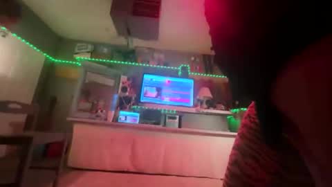 SIR WILLIAM online show from 12-21-25, 07:15