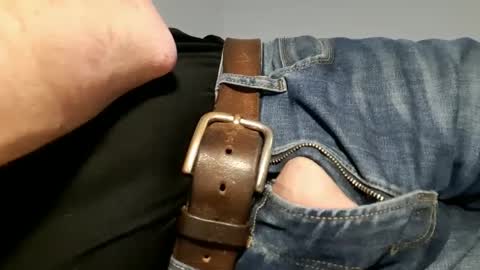 Will take commands from GuysWomenCouples etc online show from 02-08-25, 06:33