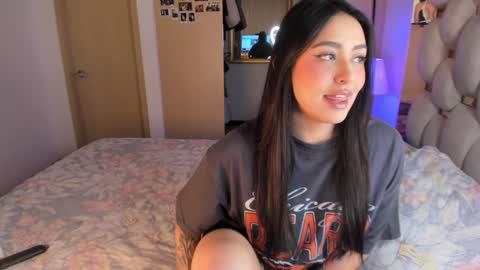 Snapshot of asshley__ chatting on 02-03-25, 05:18 Ashley online show from 02-03-25, 05:18