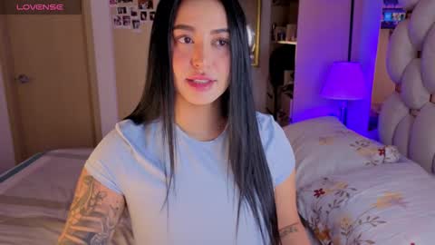 Snapshot of asshley__ chatting on 09-11-25, 02:00 Ashley online show from 09-11-25, 02:00