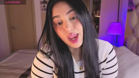 Snapshot of asshley__ chatting on 10-29-25, 04:59 Ashley online show from 10-29-25, 04:59