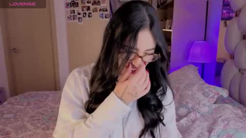 Snapshot of asshley__ chatting on 12-04-25, 04:00 Ashley online show from 12-04-25, 04:00