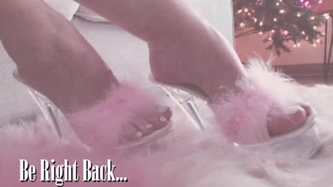 Snapshot of assleighabbott chatting on 12-17-24, 07:48 ASSleigh Abbott online show from 12-17-24, 07:48