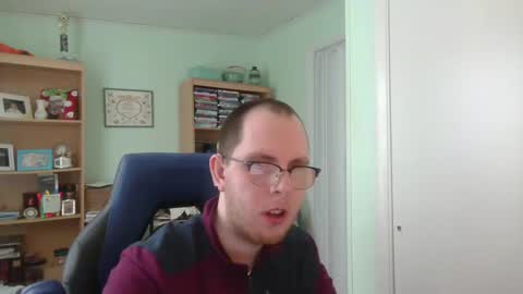 Snapshot of astg94 chatting on 02-13-25, 06:16 Andrew or Smiley Read the message in bold above the bio design for info on the situation. online show from 02-13-25, 06:16