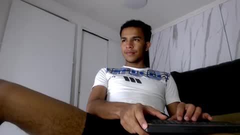 Snapshot of aston_vera chatting on 09-26-25, 03:32 Aston online show from 09-26-25, 03:32