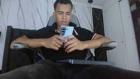 Snapshot of aston_vera chatting on 02-20-26, 04:53 Aston online show from 02-20-26, 04:53