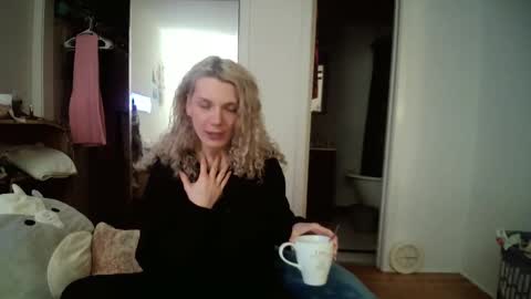 AstoriaLove online show from 03-05-25, 01:10