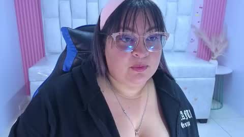 Snapshot of astrid1_s chatting on 03-03-26, 03:34 astrid1_s online show from 03-03-26, 03:34