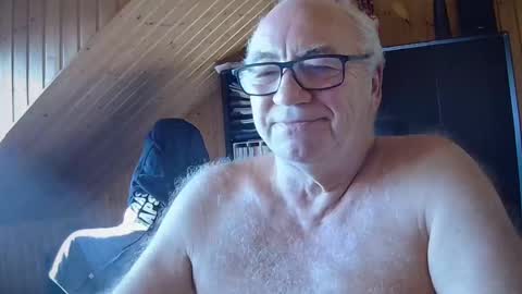 asusandy online show from 10-13-25, 10:37