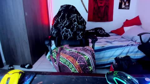 Snapshot of atheneoo_ chatting on 01-31-25, 06:35 athenauwu online show from 01-31-25, 06:35