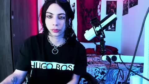 Snapshot of atheneoo_ chatting on 10-02-25, 06:31 athenauwu online show from 10-02-25, 06:31