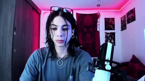 Snapshot of atheneoo_ chatting on 10-14-25, 06:47 athenauwu online show from 10-14-25, 06:47