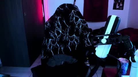 Snapshot of atheneoo_ chatting on 10-25-25, 06:54 athenauwu online show from 10-25-25, 06:54