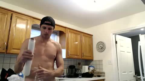 Snapshot of athleteguy55555 chatting on 03-05-25, 10:21 tommycb55555 online show from 03-05-25, 10:21