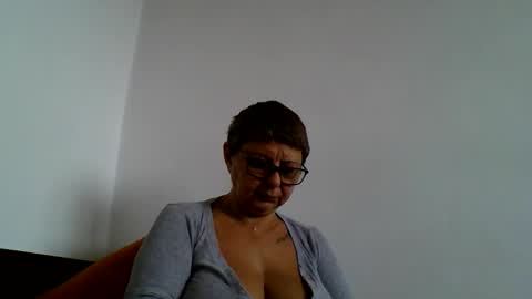 atikaarea online show from 10-24-25, 09:17