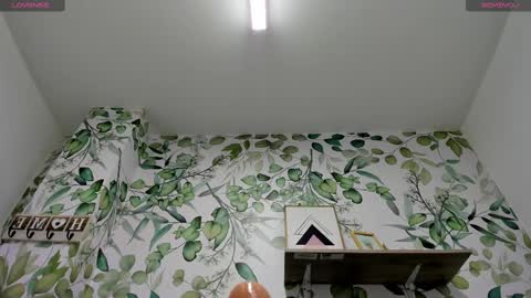 Atilana Diaz online show from 02-21-25, 05:31