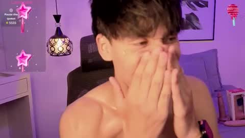 Snapshot of atlasvg chatting on 12-14-25, 02:50 Atlas online show from 12-14-25, 02:50