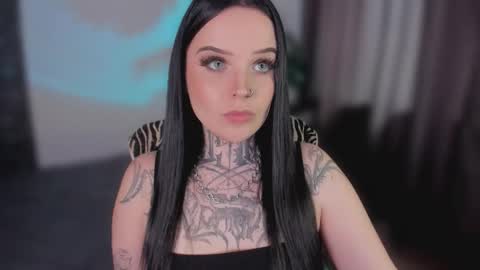 online every day between 10am-23pm online show from 09-21-25, 09:11