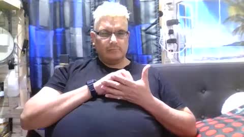 A online show from 12-30-24, 08:43