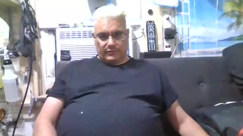 A online show from 11-06-25, 08:15