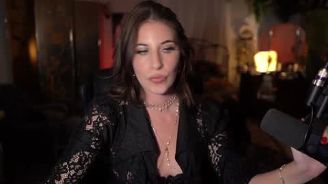 Audrey online show from 09-22-25, 03:41