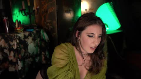 Audrey online show from 10-26-25, 04:29