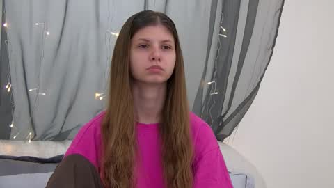 Audrey online show from 11-04-25, 06:23