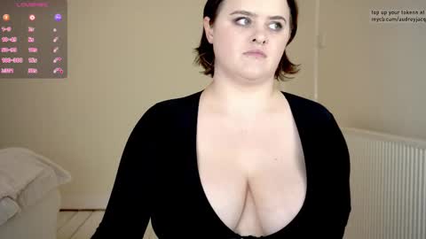 Audrey Jacq online show from 10-18-25, 03:24