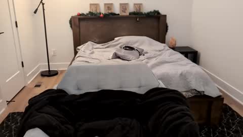 Miss Audrey online show from 12-17-24, 08:21