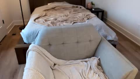 Miss Audrey online show from 03-11-25, 09:04