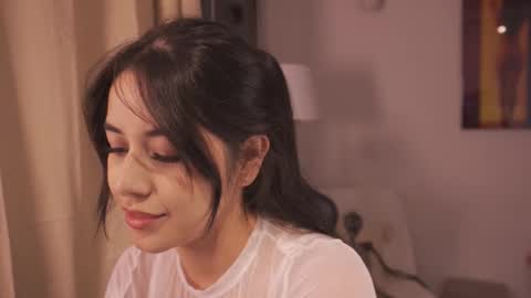 Snapshot of aura_sensual chatting on 10-30-25, 02:02 . online show from 10-30-25, 02:02