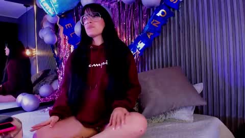 Aura online show from 03-12-25, 12:47