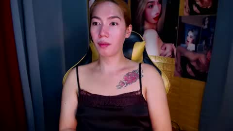 Miss awra online show from 10-16-25, 05:52