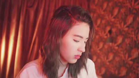 Snapshot of auromora chatting on 12-20-24, 03:10 Nayeon online show from 12-20-24, 03:10