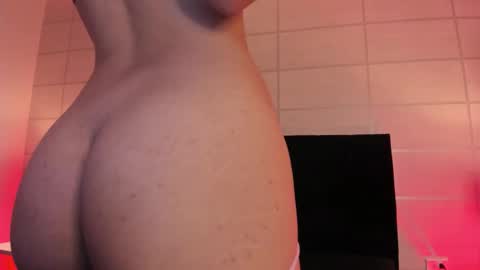 Aurora  online show from 10-30-25, 03:41