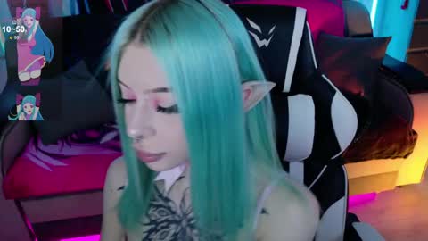 AURORA NATSUKI online show from 04-08-26, 10:59