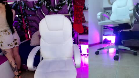 Snapshot of aurora_thomas chatting on 12-28-24, 11:09 Aurora online show from 12-28-24, 11:09