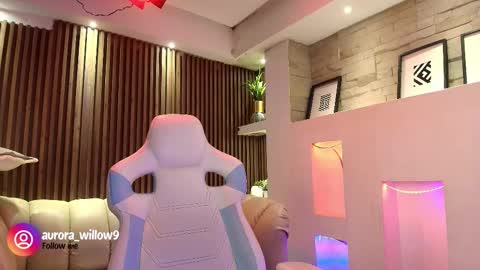 aurora_willow9 online show from 12-17-25, 03:12