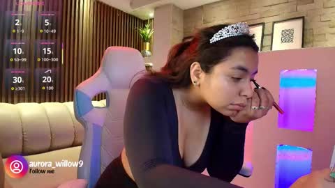 aurora_willow9 online show from 12-19-25, 03:13