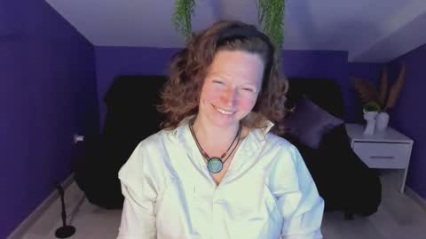 auroraborealis__ online show from 09-18-25, 07:10