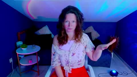 auroraborealis__ online show from 09-30-25, 06:40